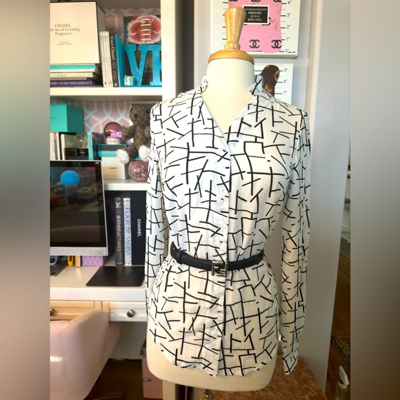 Tops - Cute Boutique Button Down Shirt
